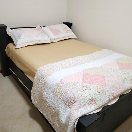 Cool And Affordable Apartment Galesburg Exterior photo