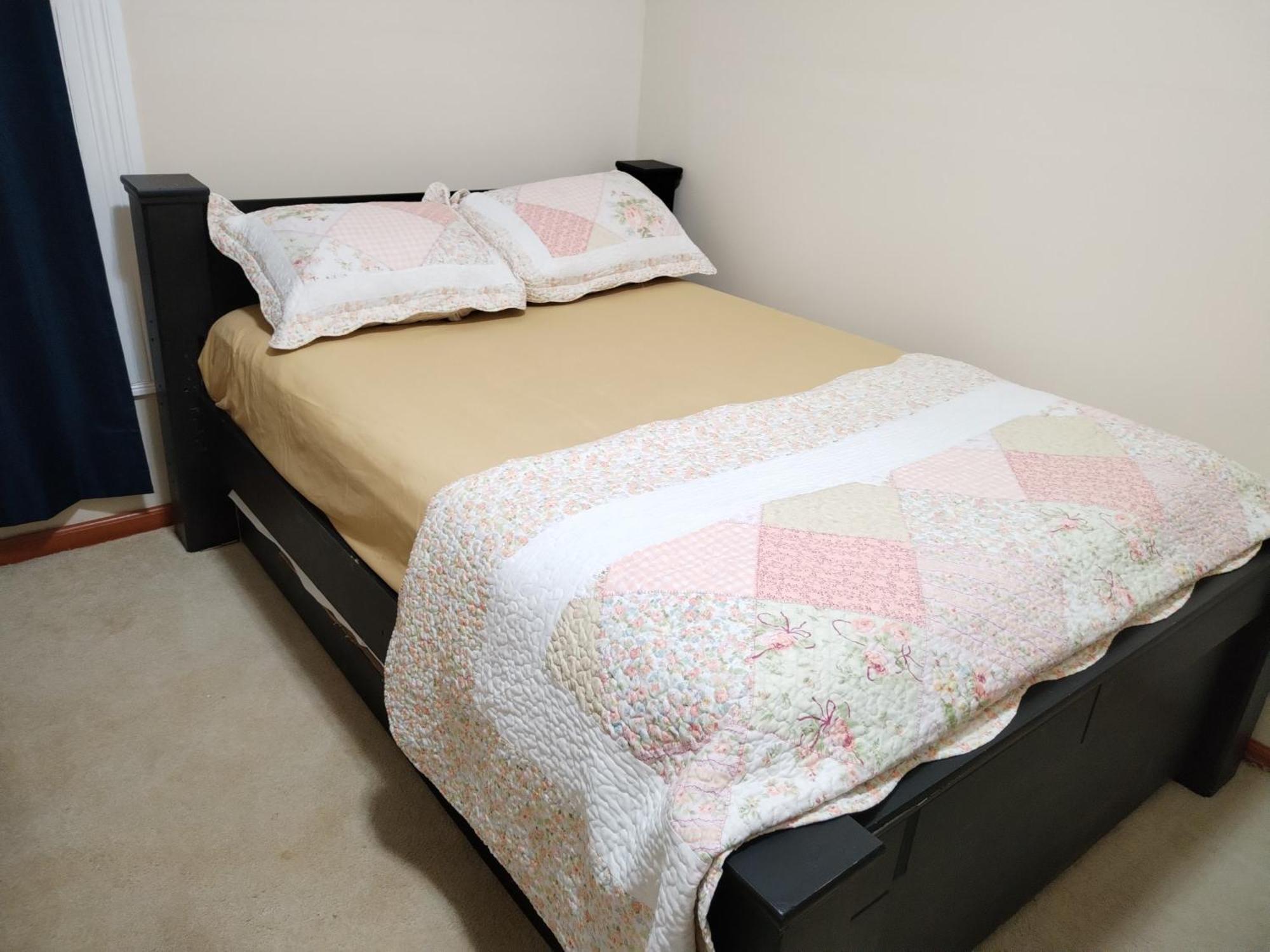 Cool And Affordable Apartment Galesburg Exterior photo